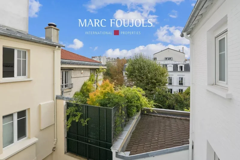 Neuilly-sur-Seine, Île-de-France, France. - Photo 8