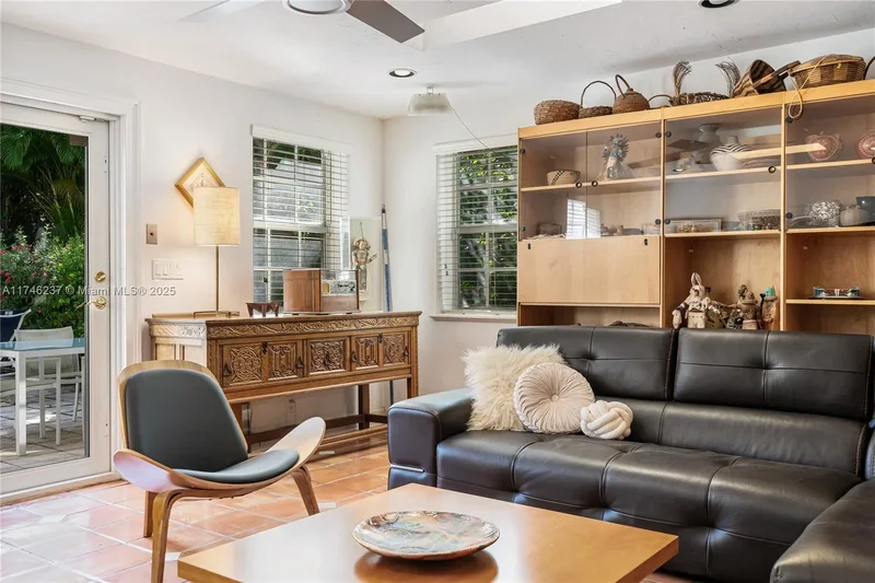 4421 Post Ave, Miami Beach, Florida, United States. - Photo 7