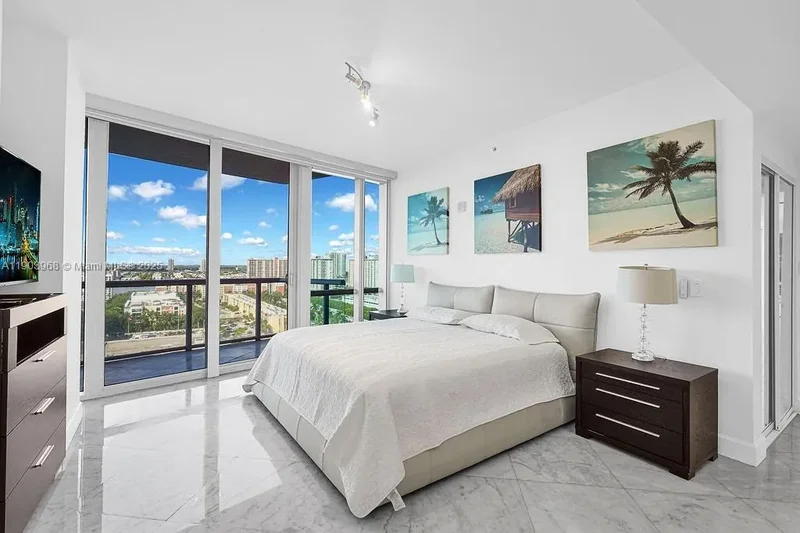 17121 Collins Ave, Golden Beach, Florida, United States. - Photo 59