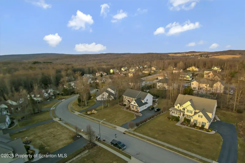 708 Clover Lane, Moscow, PA 18444, 18444, Pennsylvania, United States. - Photo 75