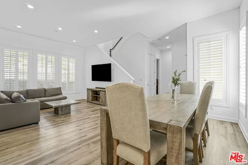 20629 W Chestnut Circle, Los Angeles, California, United States. - Photo 14