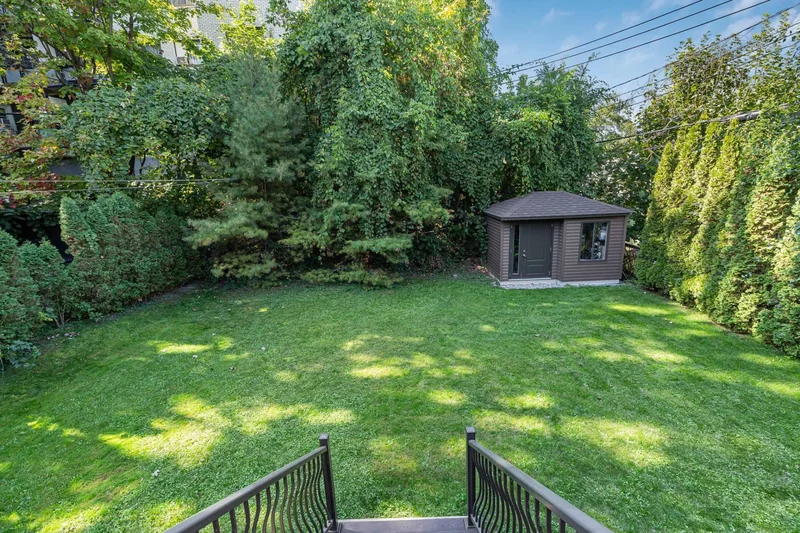 174 Av. Stirling, Montreal, Quebec, Canada. - Photo 25