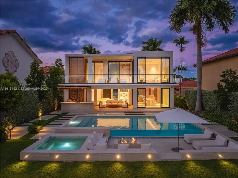 94 S Hibiscus Dr , Miami Beach, FL 33139, Miami Beach, Florida, United States. - Photo 31
