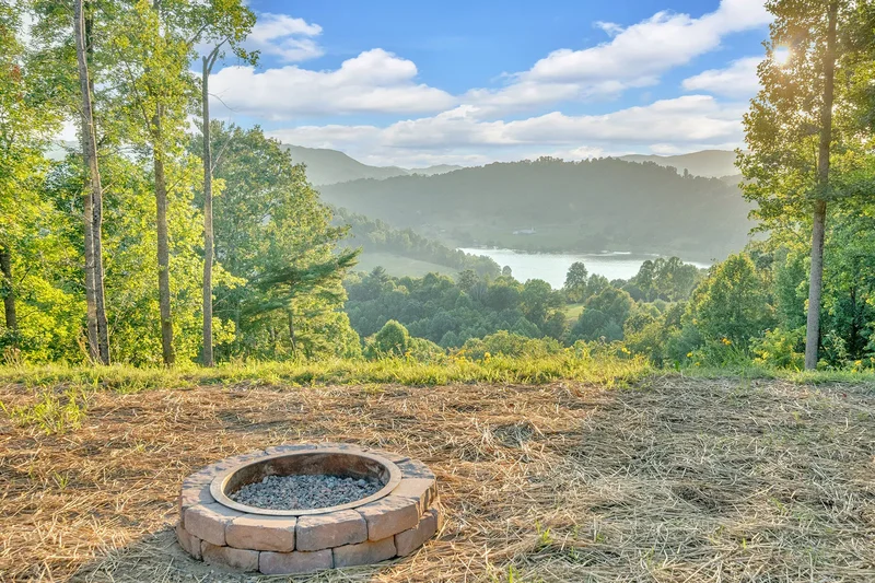 139 Lakeridge Lane, Butler, TN 37640, Mountain City, Tennessee, United States. - Photo 25