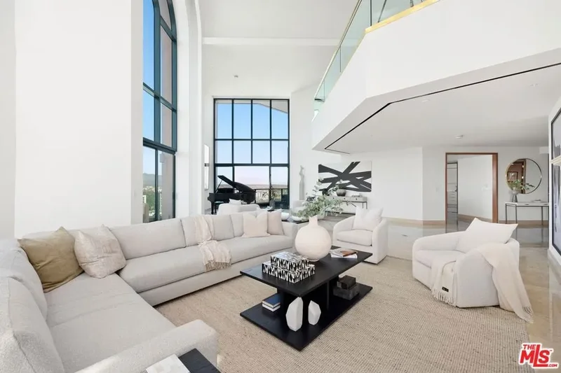 10490 Wilshire Boulevard PH4, Los Angeles, California, United States. - Photo 8