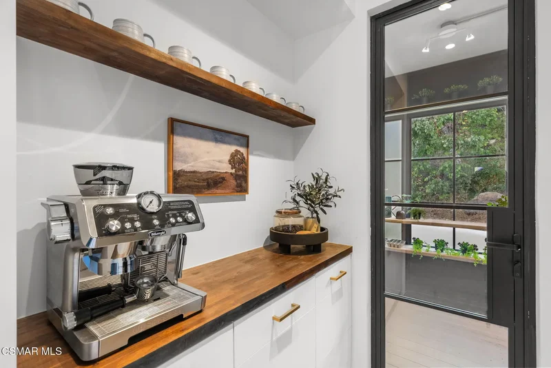 33235 Mulholland Highway, Malibu, CA 90265, Malibu, California, United States. - Photo 30