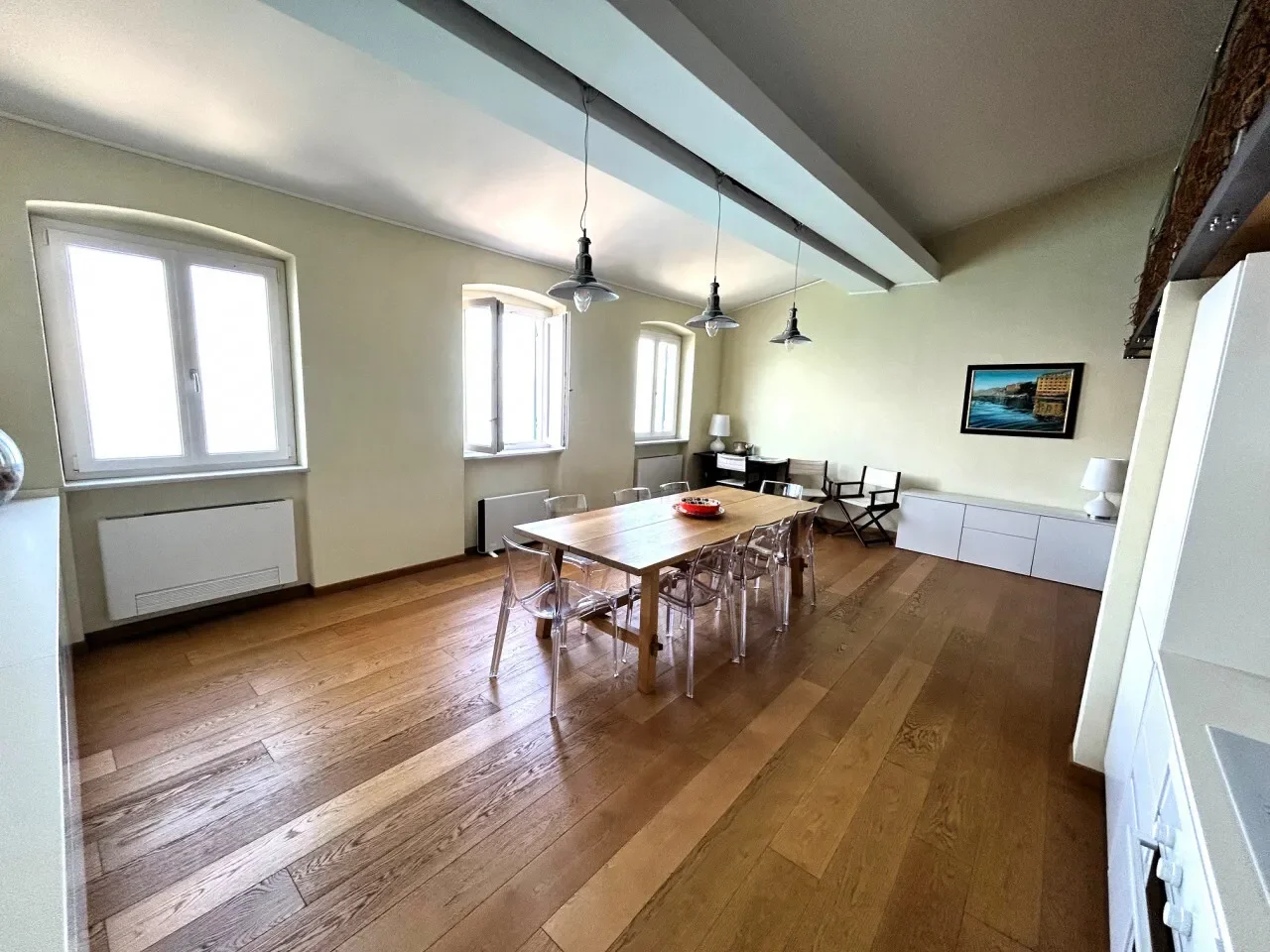 Gallery photo 2