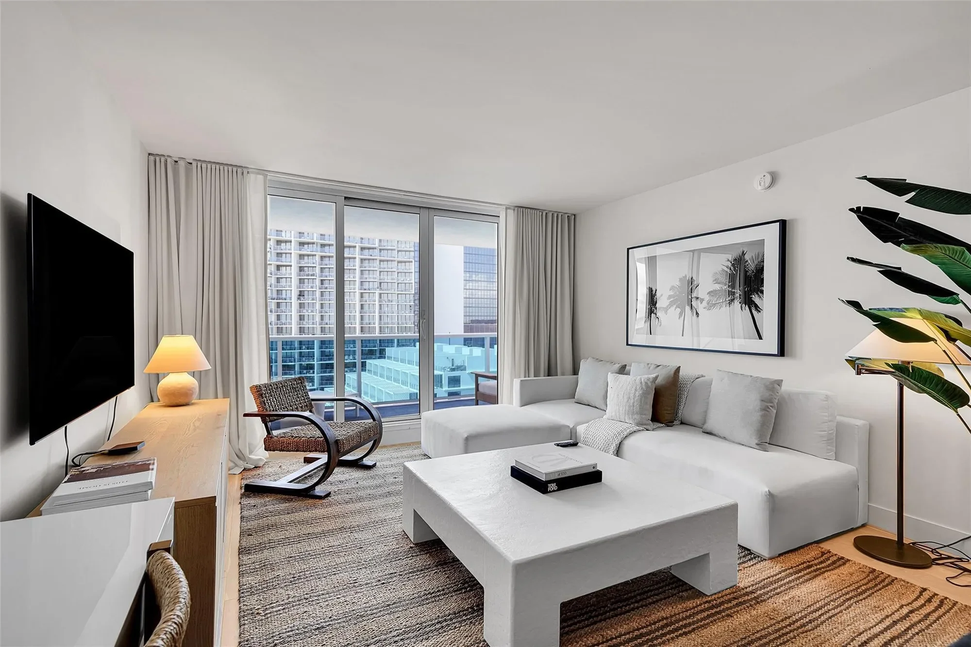 2301 Collins Ave 1008, Miami Beach, Florida, United States. - Photo 2