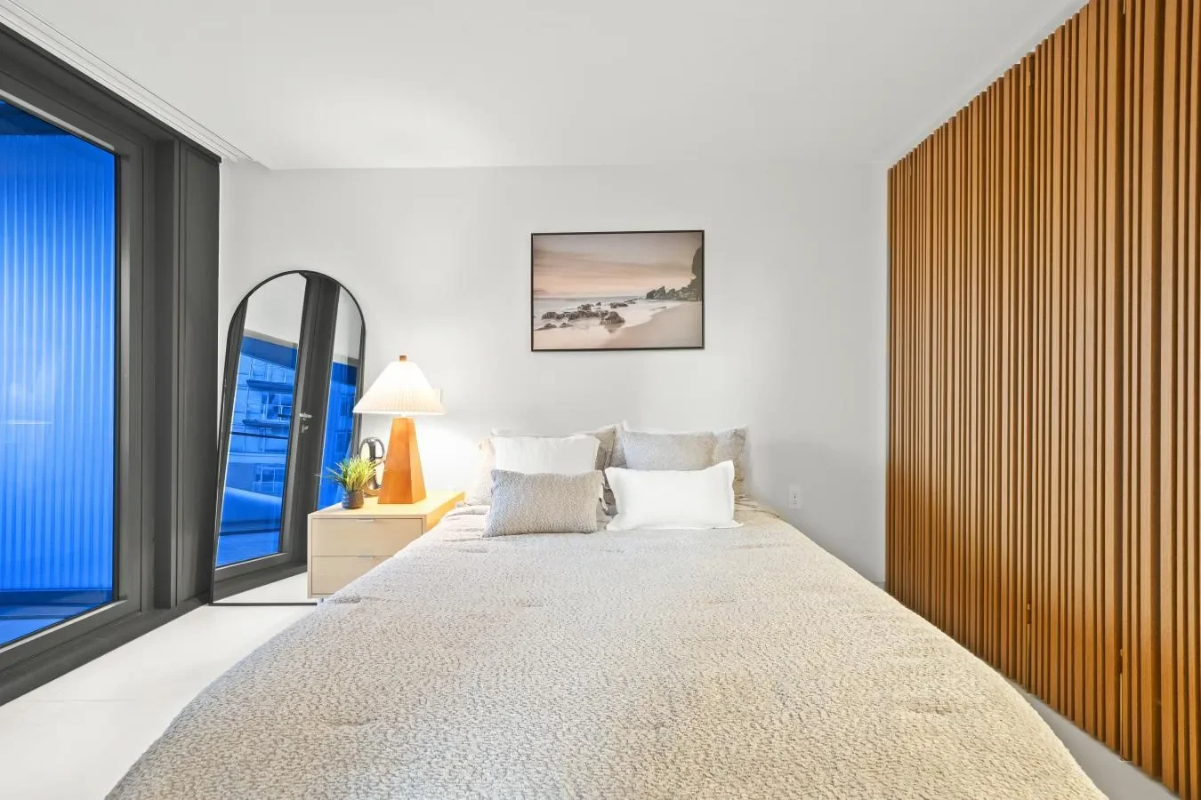 1033 Nelson Street, Vancouver, British Columbia, Canada. - Photo 2