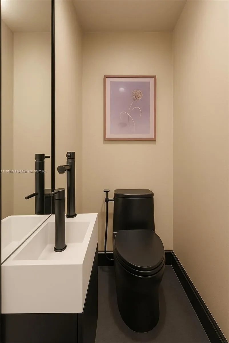 726 NE 17th Way, Fort Lauderdale, Florida, United States. - Photo 22
