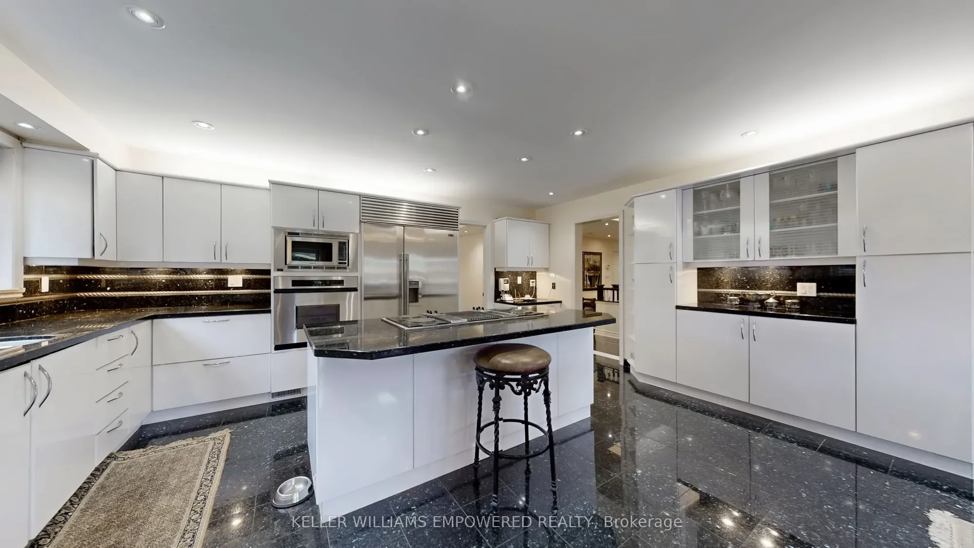 788 Woodland Acres Crescent, Vaughan, ON L6A 1G2, Vaughan, Ontario, Canada. - Photo 4