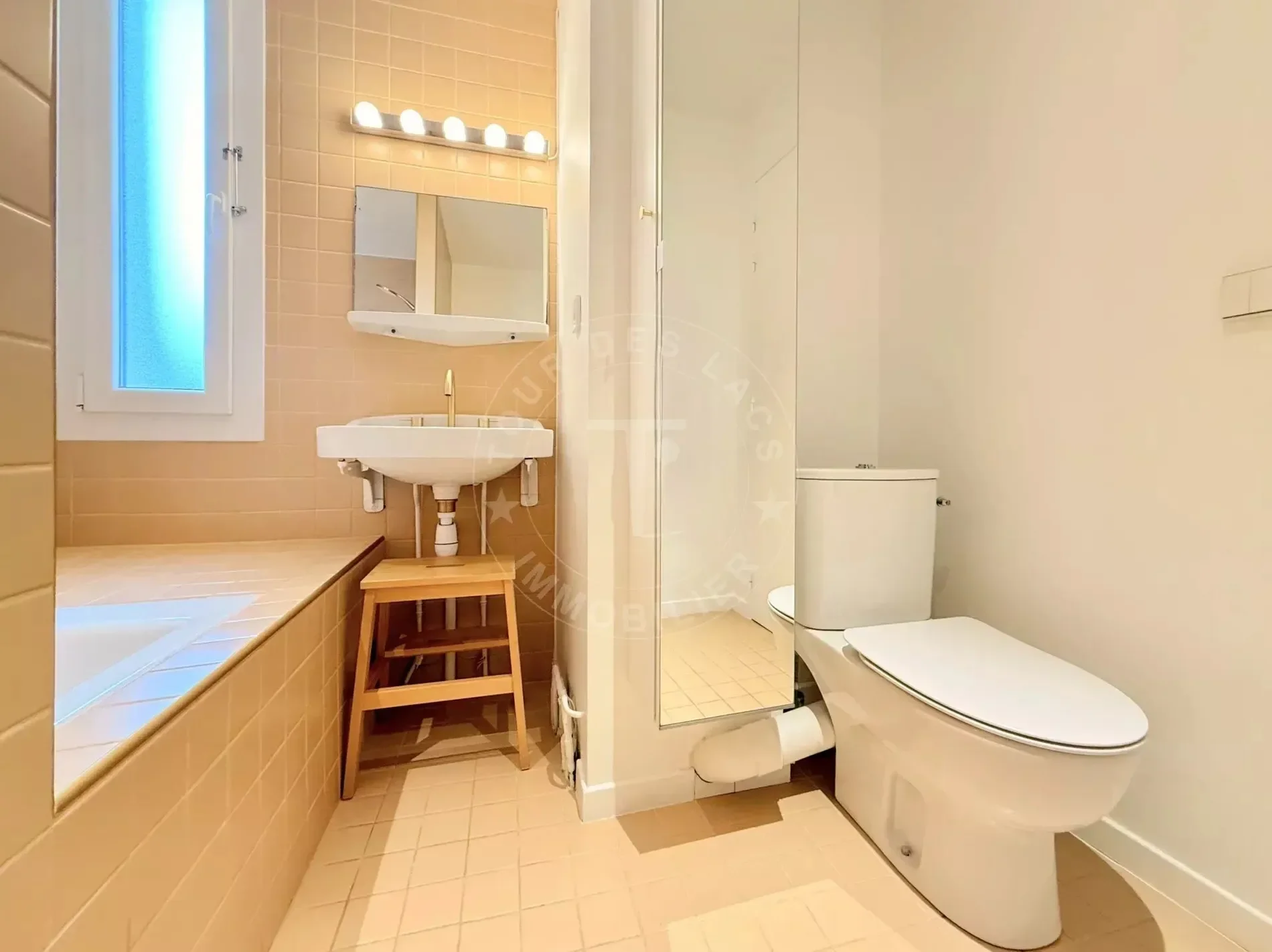 Gallery photo 9