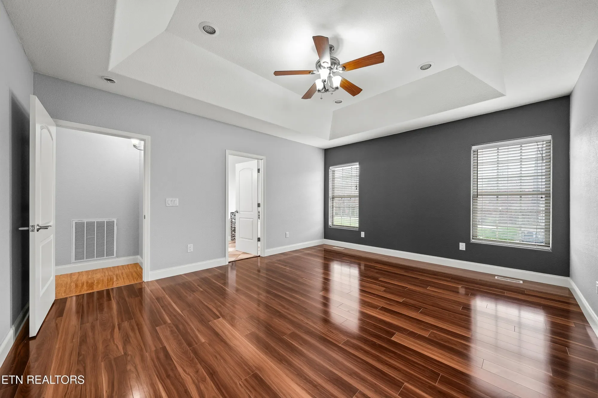 Gallery photo 12