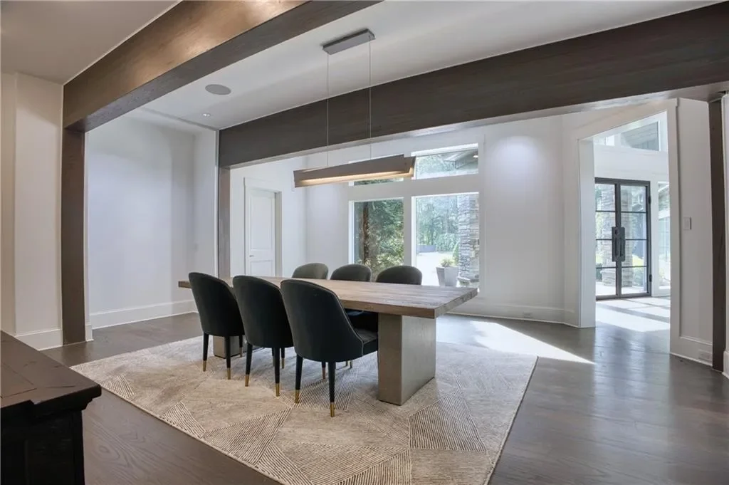 2883 W Roxboro Road NE, Atlanta, Georgia, United States. - Photo 11