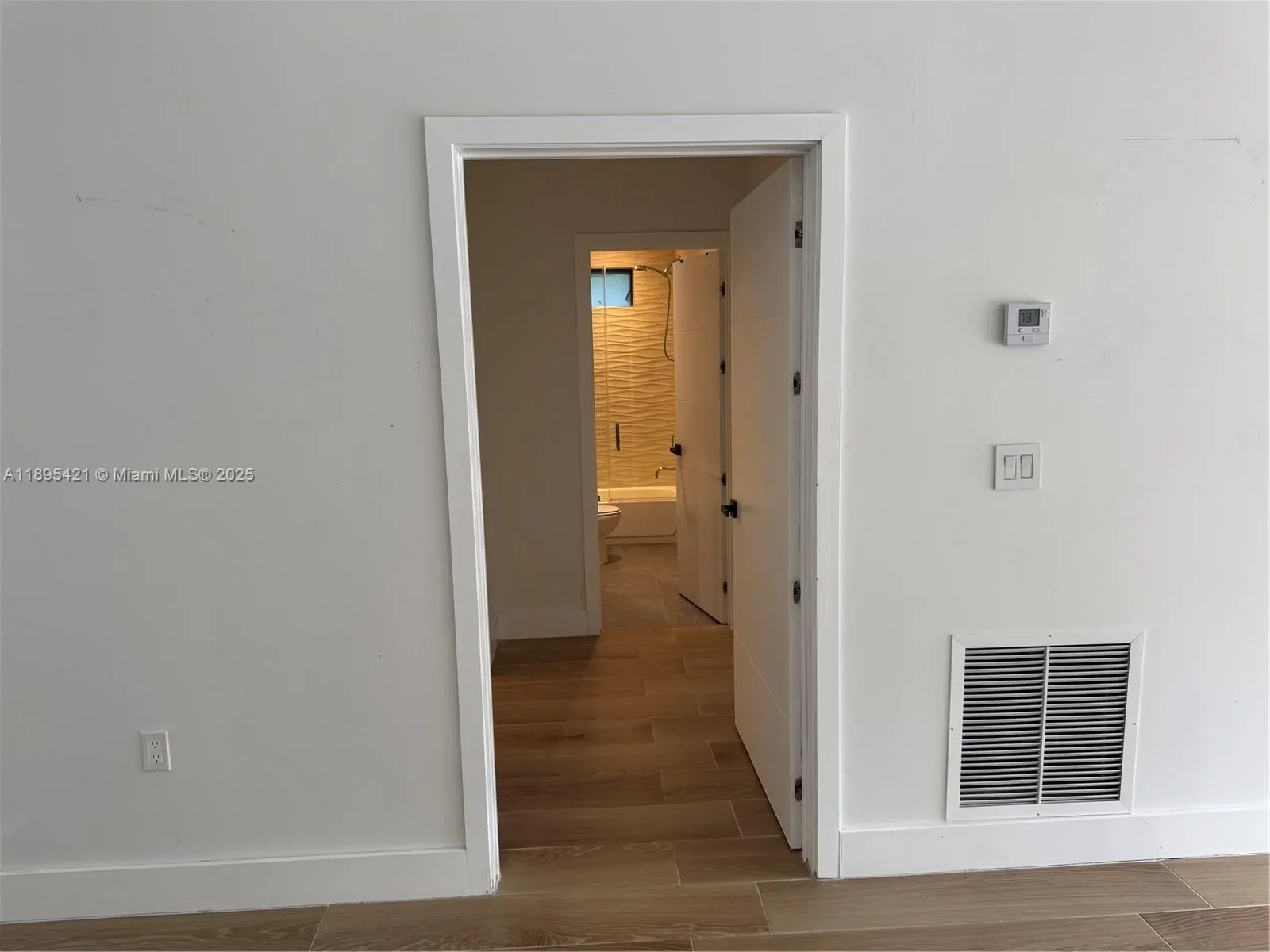 1132 NE 101ST St, Miami, Florida, United States. - Photo 14