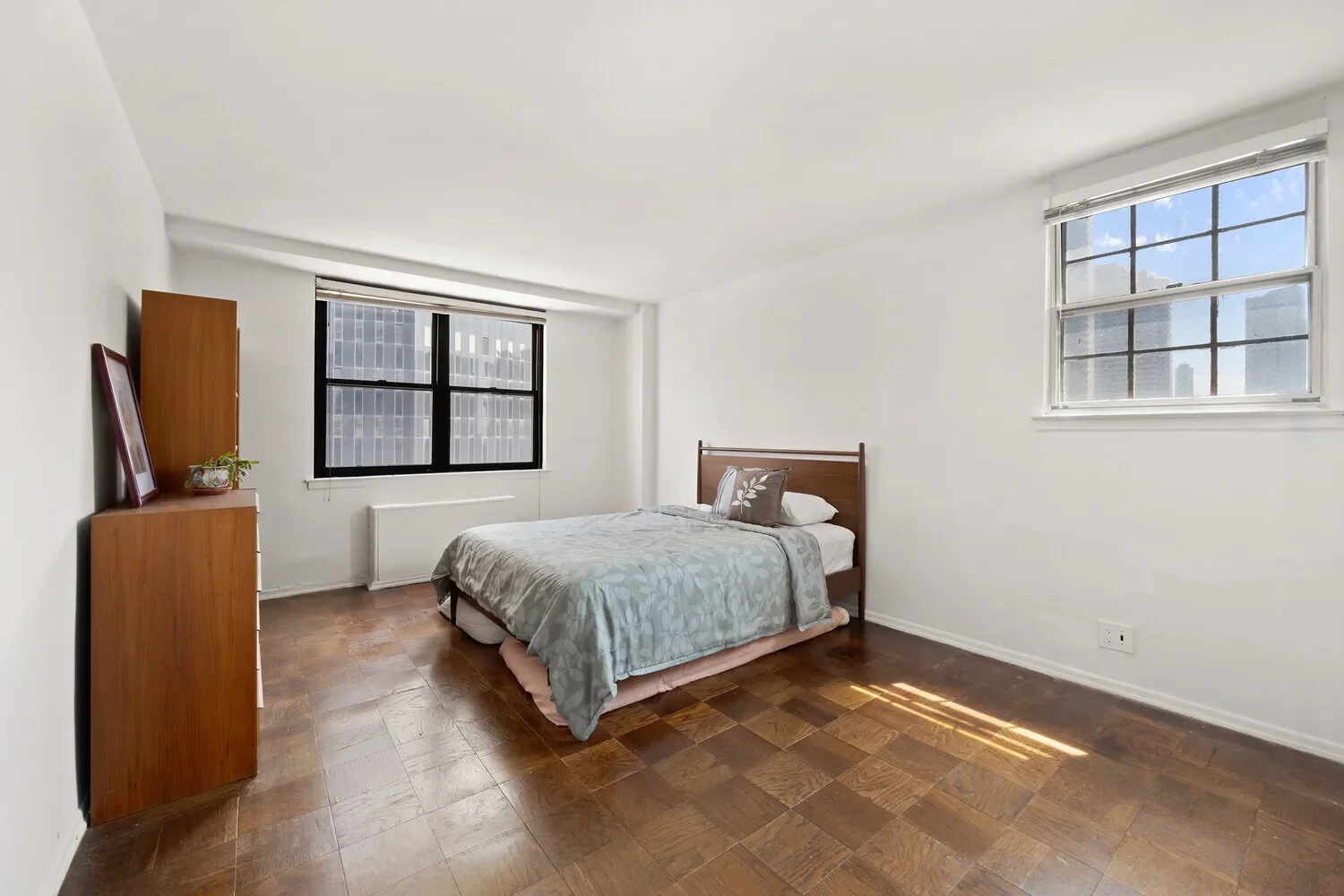 Murray Hill Crescent, 225 E 36TH ST, New York, New York, United States. - Photo 5