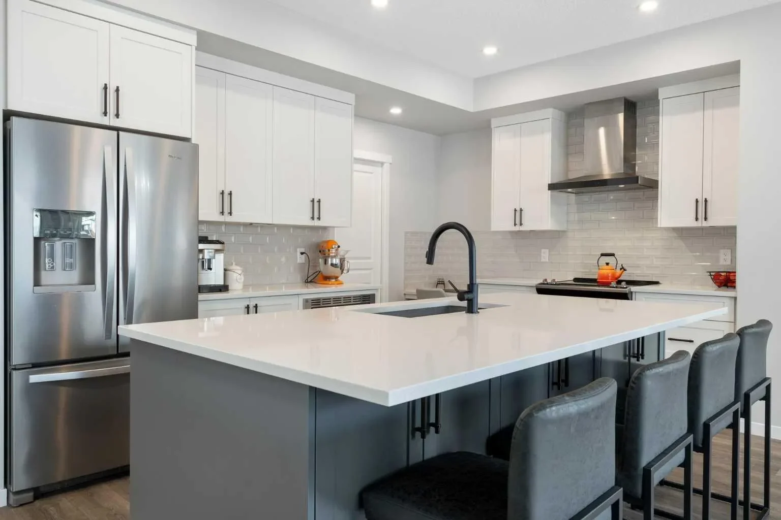 68 Masters Street SE, Calgary, Alberta, Canada. - Photo 32