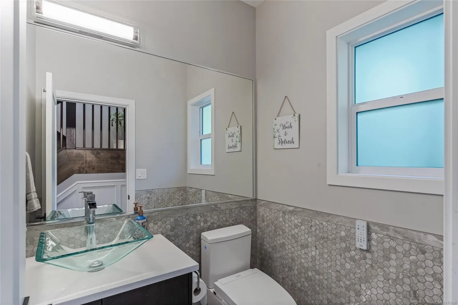 25 Tuzo Crt, View Royal, British Columbia, Canada. - Photo 6