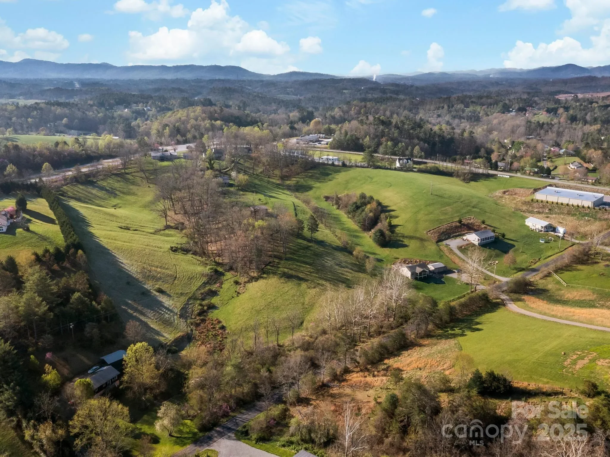 99999 Sprouse Town Road, Weaverville, NC 28787, Weaverville, North Carolina, United States. - Photo 8