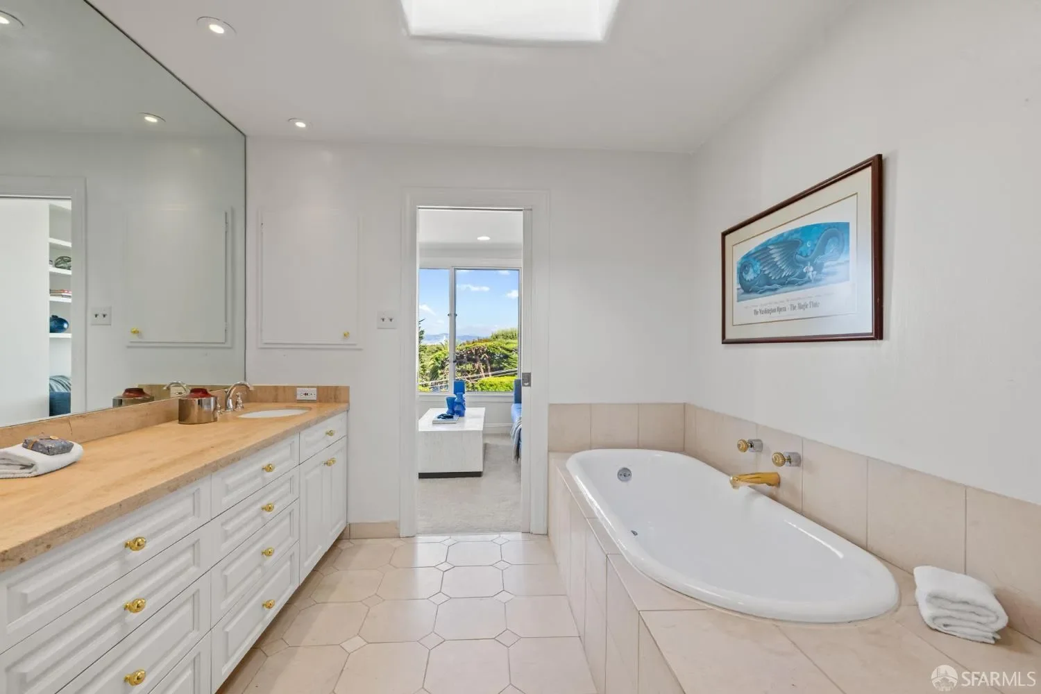2341 Leavenworth Street, San Francisco, California, United States. - Photo 41