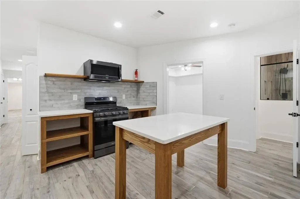 7611 Regency Circle, Sandy Springs, GA 30350, Atlanta, Georgia, United States. - Photo 42