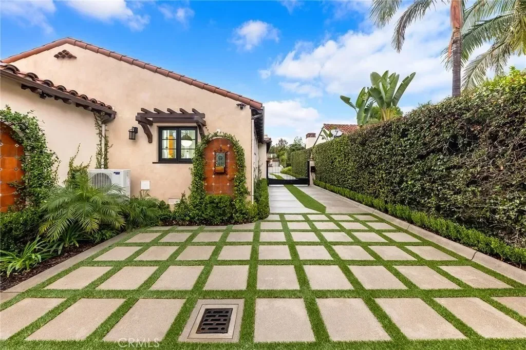 2460 Cumberland, San Marino, California, United States. - Photo 42