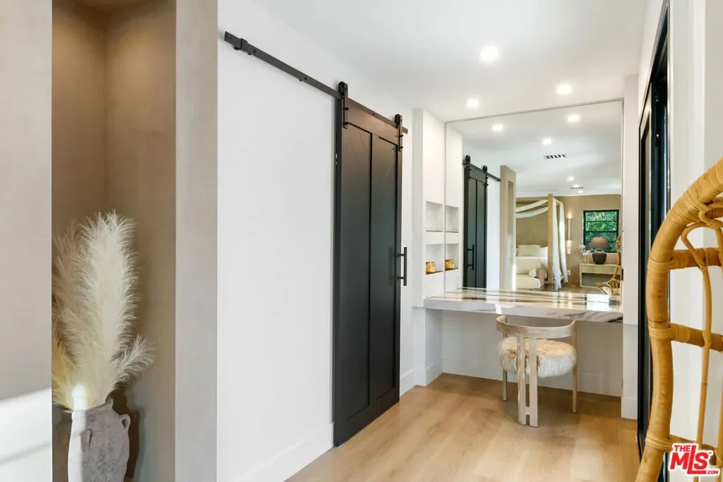 22269 Avenue San Luis, Los Angeles, California, United States. - Photo 30