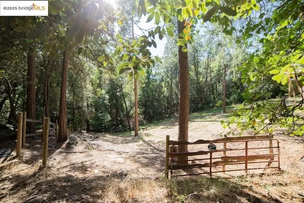 22987 Lazy Z LN, Sonora, CA 95370, Sonora, California, United States. - Photo 38