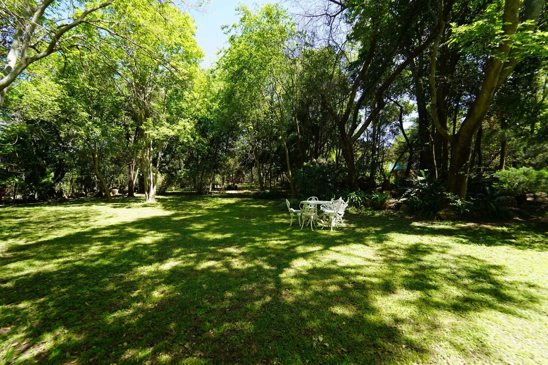 Exterior photo 5