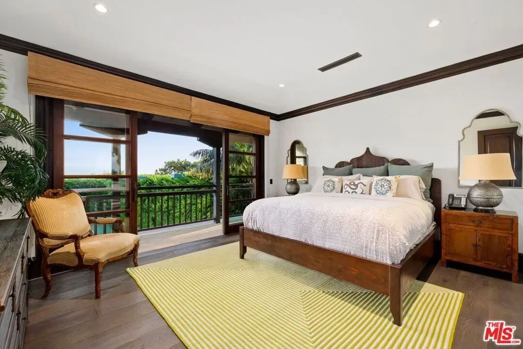24834 Pacific Coast Highway, Malibu, California, United States. - Photo 4