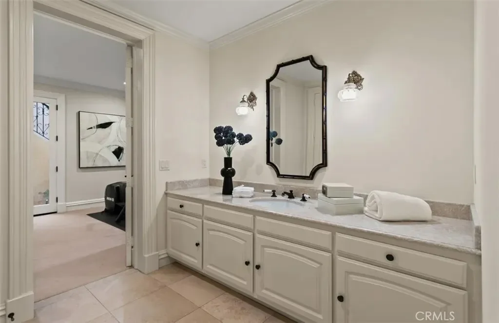 11 Shoreview, Newport Beach, California, United States. - Photo 37