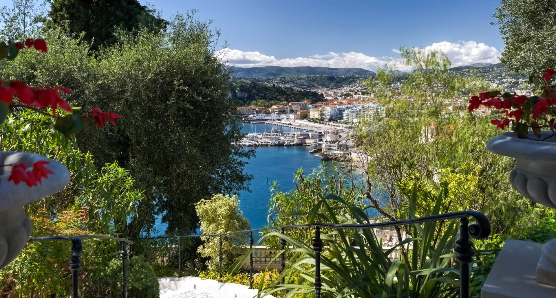 NICE MONT BORON - PRESTIGIOUS PROPERTY OF ALMOST 1000SQM FOR SALE - SWIMMING POOL - PANORAMIC SEA VI