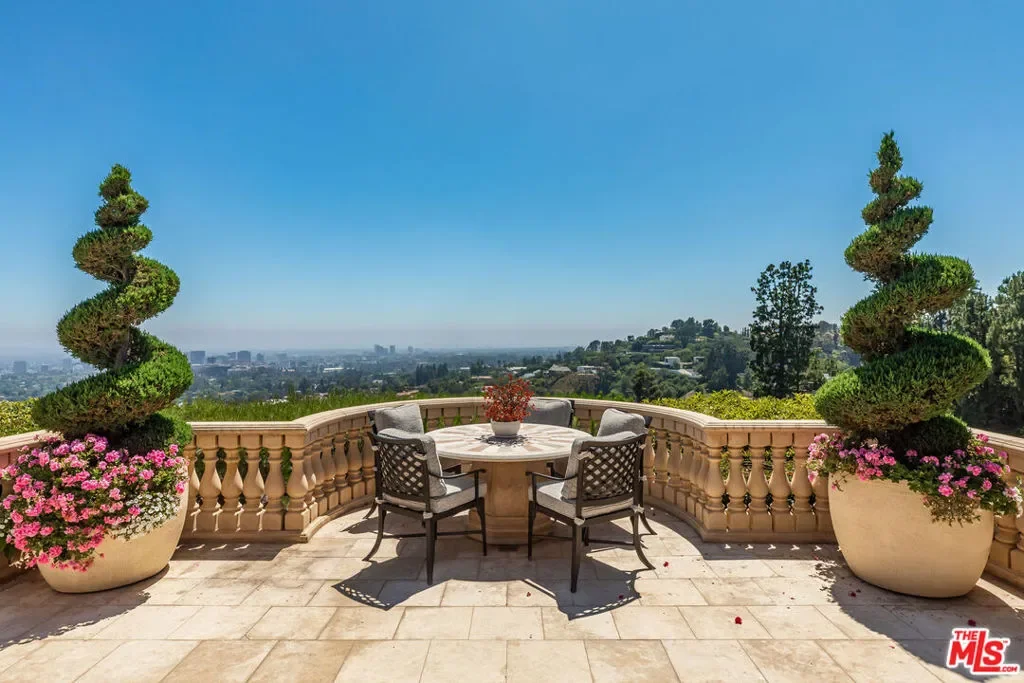 1309 Davies Drive, Beverly Hills, California, United States. - Photo 23
