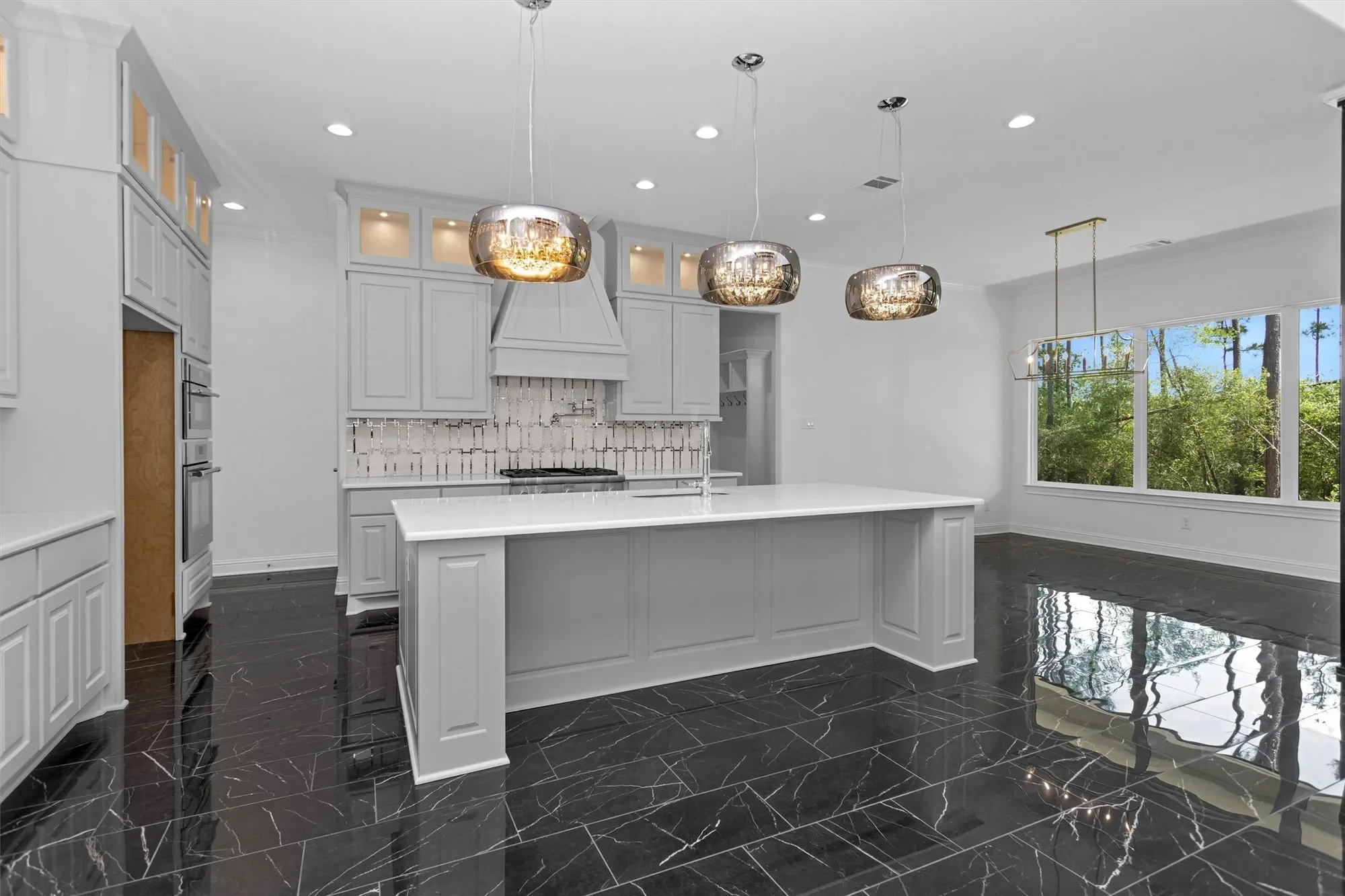 16081 Forest Mill Road, Willis, TX 77378, Willis, Texas, United States. - Photo 7
