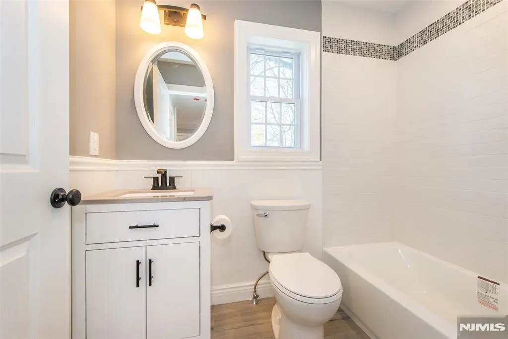 44 4th Avenue, Roseland, NJ 07068, Roseland, New Jersey, United States. - Photo 17
