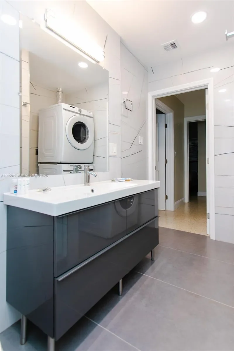 809 S 17th Ave, Hollywood, Florida, United States. - Photo 28