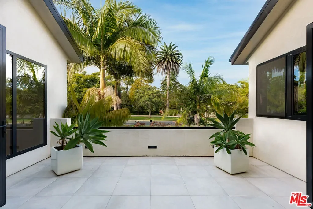 13524 D'Este Drive, Los Angeles, California, United States. - Photo 24