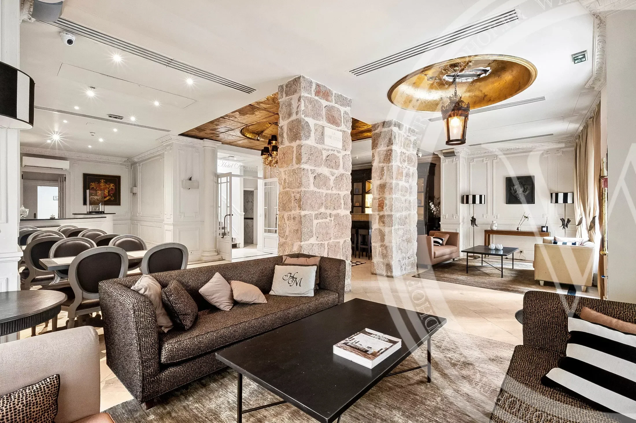Belle-Époque Masterpiece in Cap-d’Ail - Hotel with 14 Bedrooms, Sea Views & Rare Potential