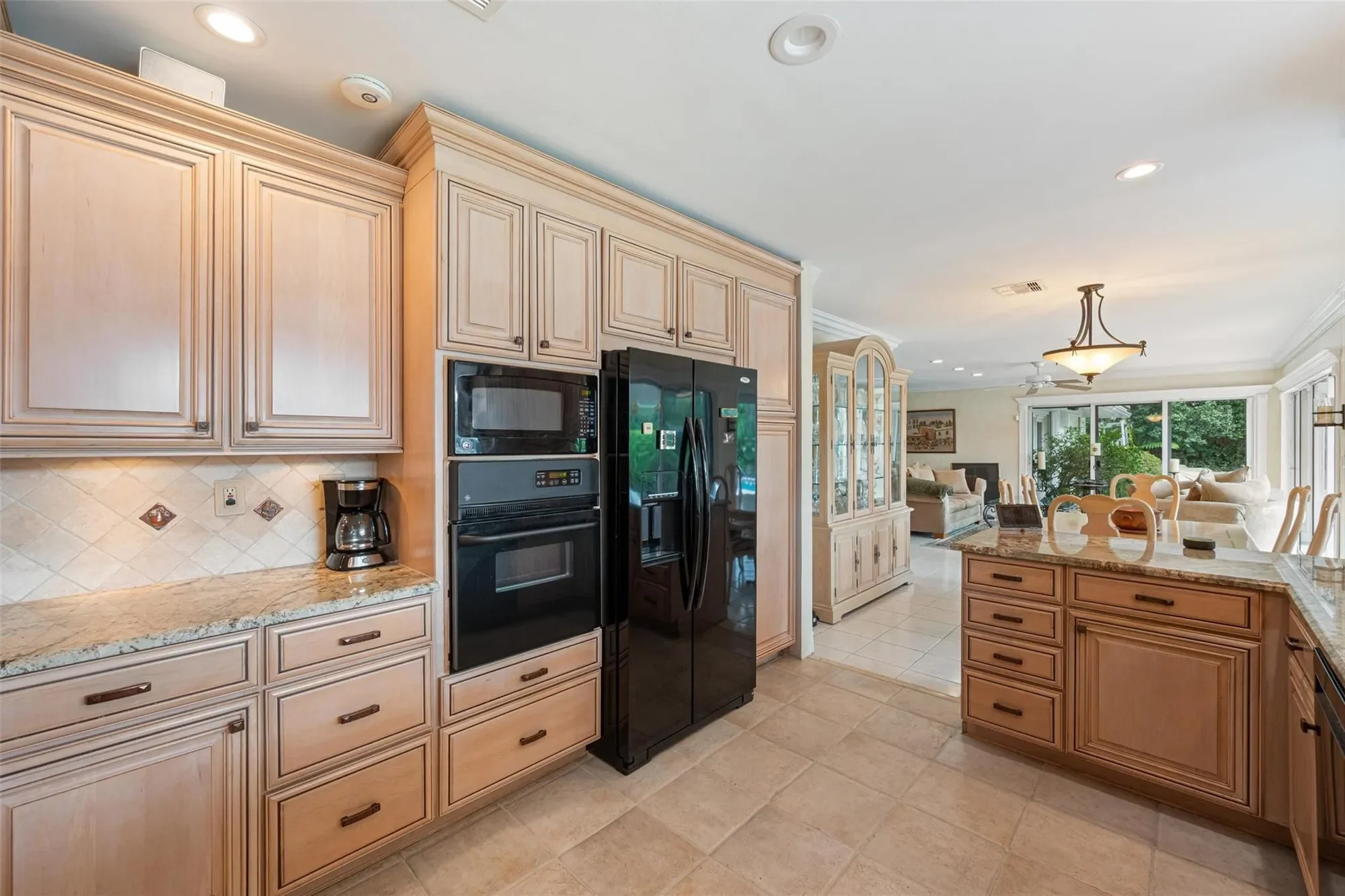2870 NE 26th St, Wilton Manors, Florida, United States. - Photo 2
