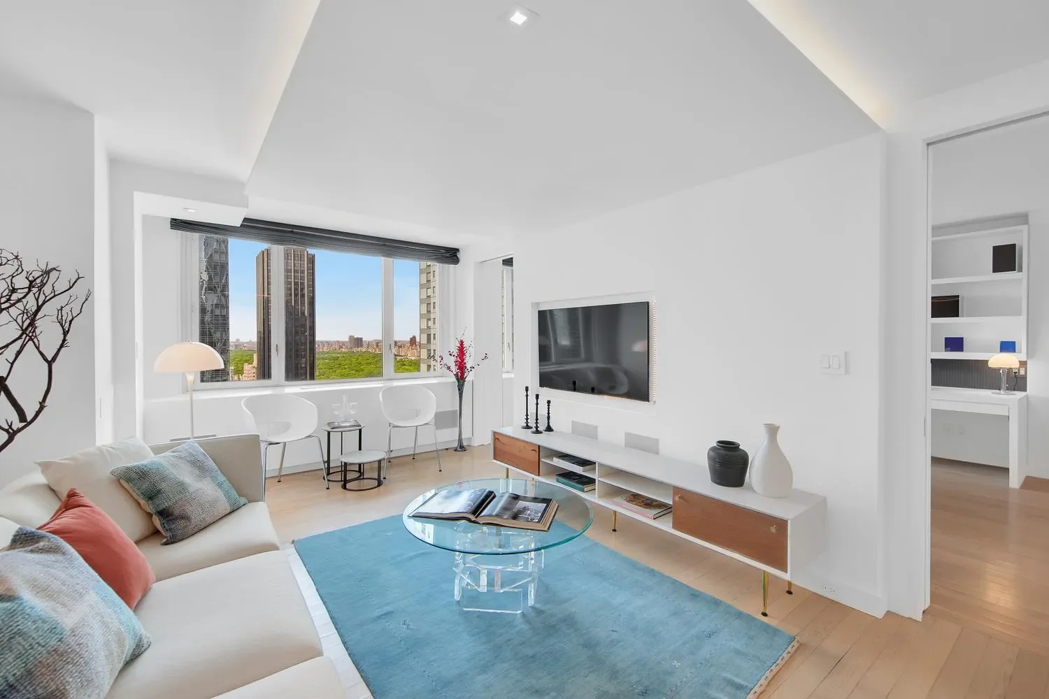THE SHEFFIELD, 322 W 57TH ST, New York, New York, United States. - Photo 3