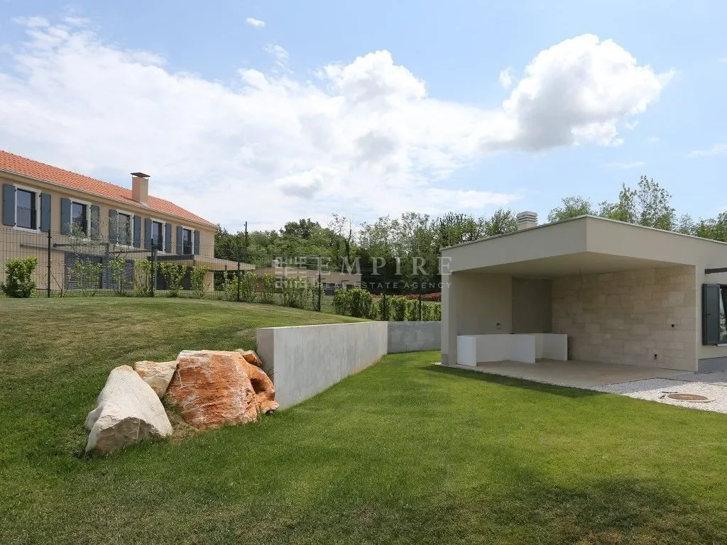 Gallery photo 2