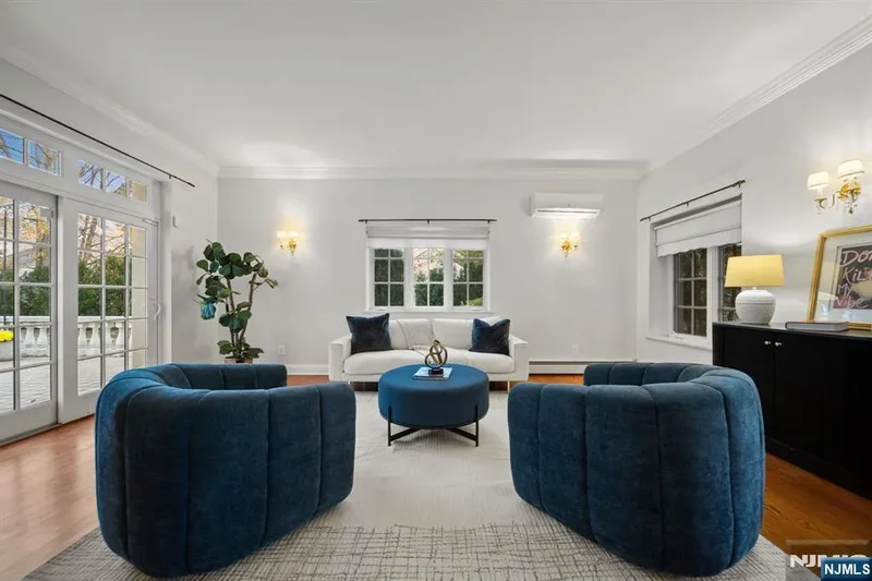 3 Serafin Place, Glen Rock, NJ 07452, Glen Rock, New Jersey, United States. - Photo 2