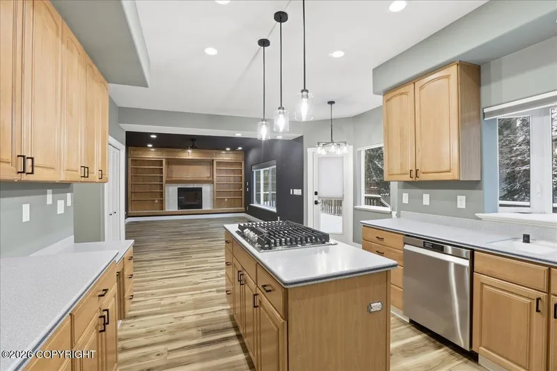 4 Bedrooms Single Family Detached