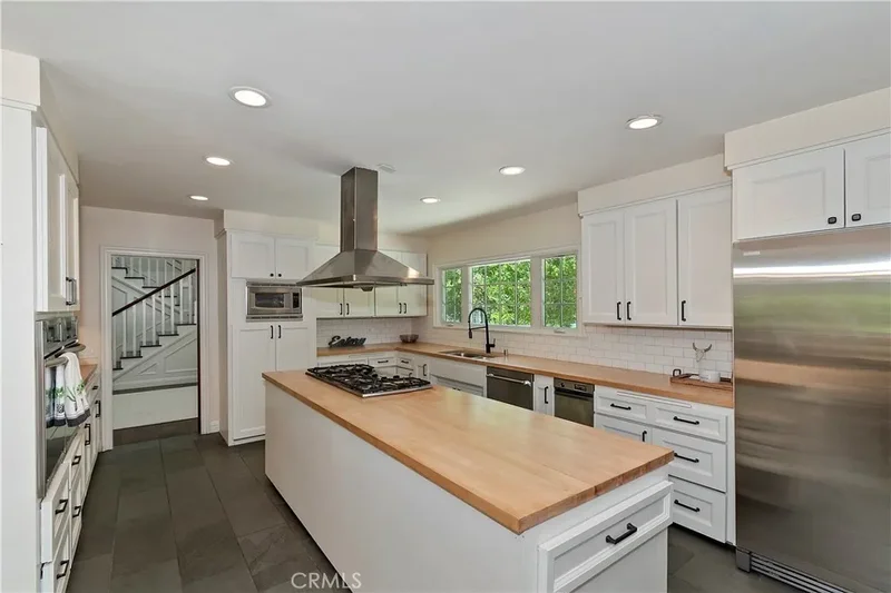 28411 North Shore Road, Lake Arrowhead, CA 92352, Lake Arrowhead, California, United States. - Photo 16