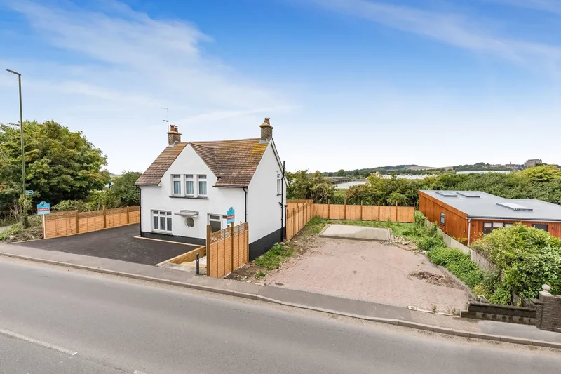 1 Steyning Road, Shoreham-By-Sea, BN43 5NG, Shoreham-by-Sea, England, United Kingdom. - Photo 3