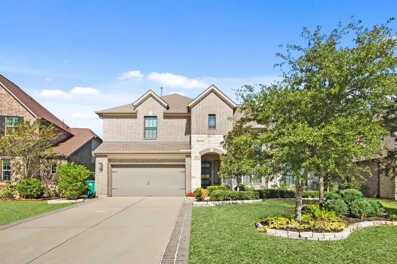 Single Family Residence in The Woodlands