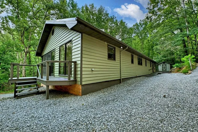 260 Flat Creek Crossing, Blue Ridge, GA 30513, Blue Ridge, Georgia, United States. - Photo 54