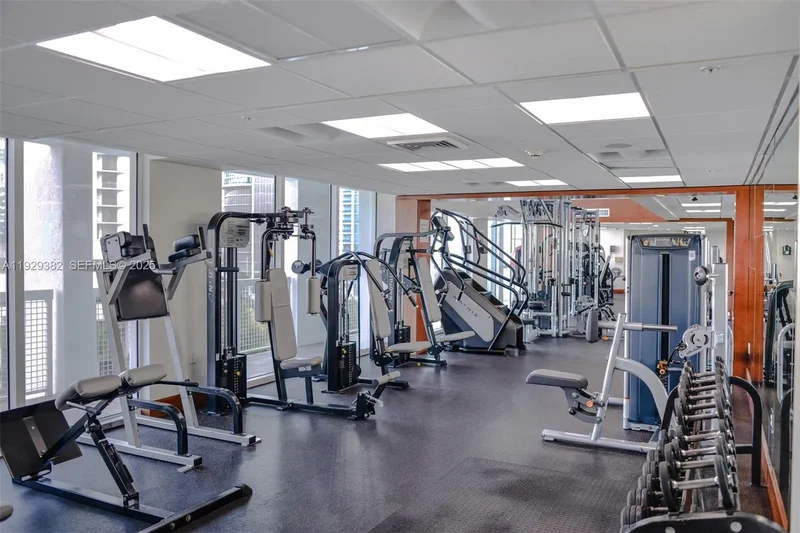 31 SE 5th St, Miami, Florida, United States. - Photo 36