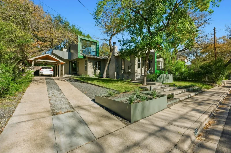 1712 W 10th ST W, Austin, Texas, United States. - Photo 2