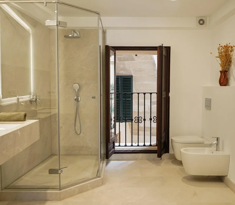 Newly built apartment with lots of character for sale in the hearth of Old Town